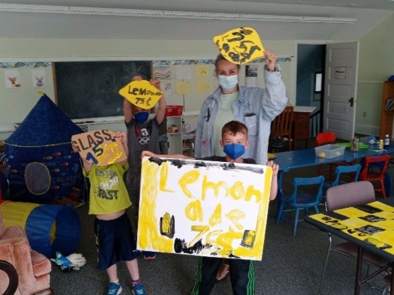 Making lemonade signs